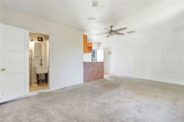 18308 Gresham, Northridge, CA 91325