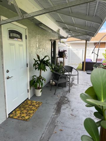 735 NE 37th Street B, Oakland Park, FL 33334