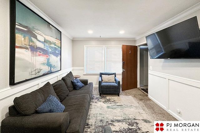 627-629 N 41st Street, Omaha, NE 68131