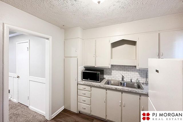 627-629 N 41st Street, Omaha, NE 68131