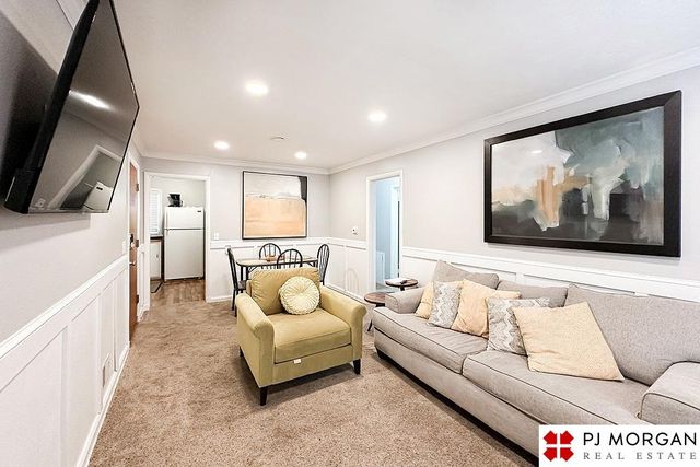 627-629 N 41st Street, Omaha, NE 68131