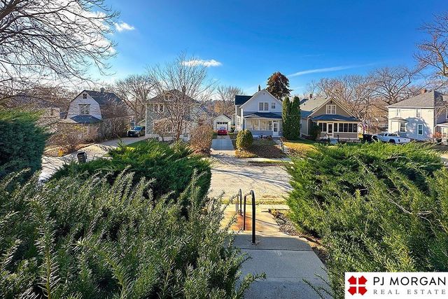 627-629 N 41st Street, Omaha, NE 68131