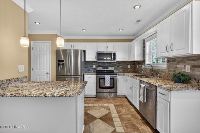 2800 White Road, Wilmington, NC 28411