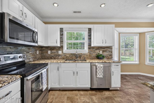 2800 White Road, Wilmington, NC 28411