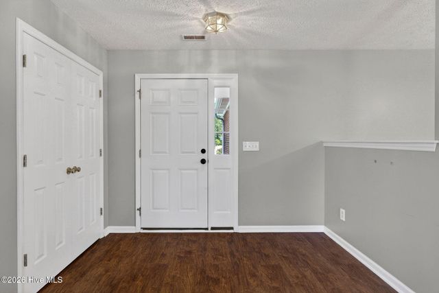 2800 White Road, Wilmington, NC 28411
