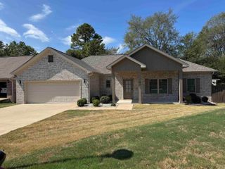 111 St Croix Lane, Hot Springs, AR 71913