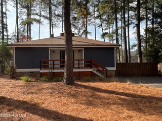 2505 Longleaf Drive SW, Pinehurst, NC 28374