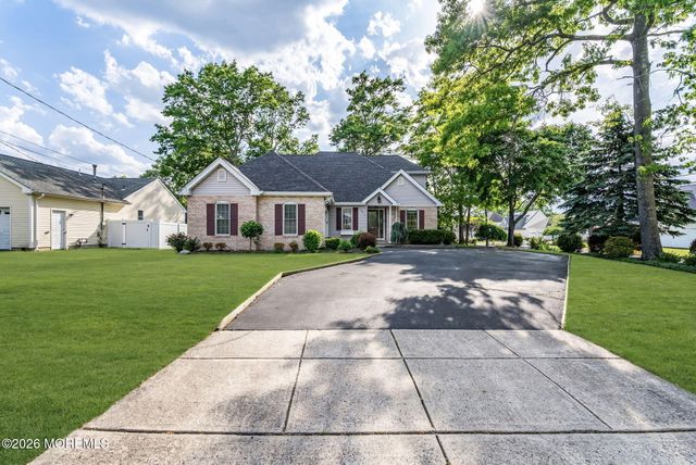 1870 Breakers Drive, Manahawkin, NJ 08050