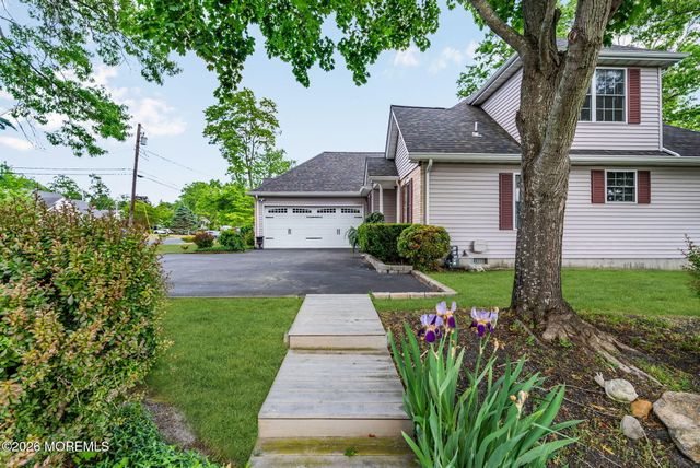 1870 Breakers Drive, Manahawkin, NJ 08050
