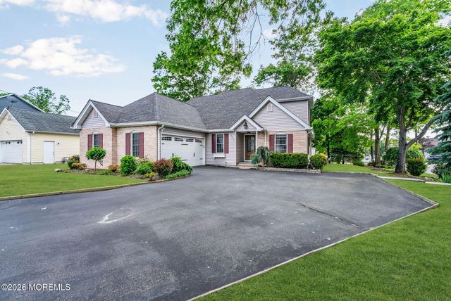 1870 Breakers Drive, Manahawkin, NJ 08050