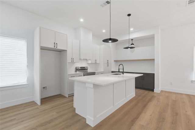 2515 Macon Street, Dallas, TX 75215