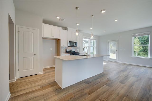 275 Abbotts Crossing Circle, Conyers, GA 30094