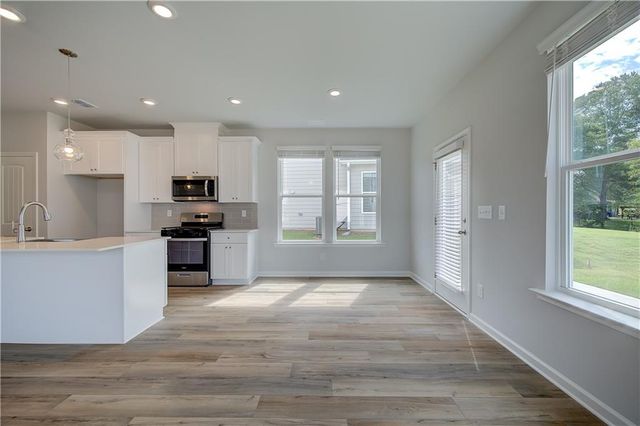 275 Abbotts Crossing Circle, Conyers, GA 30094