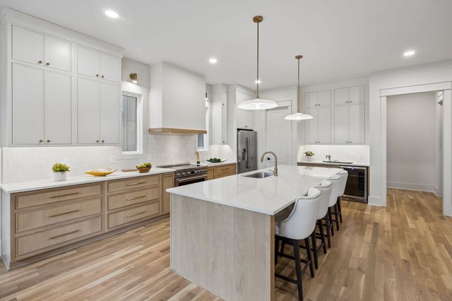 905B Potter Ln, Nashville, TN 37206