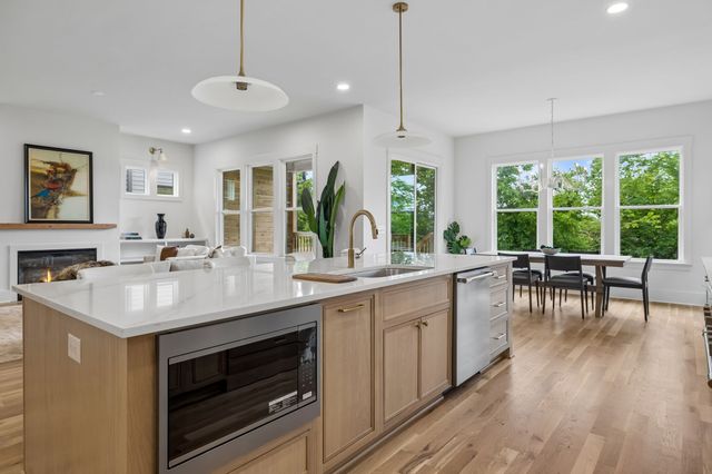 905B Potter Ln, Nashville, TN 37206