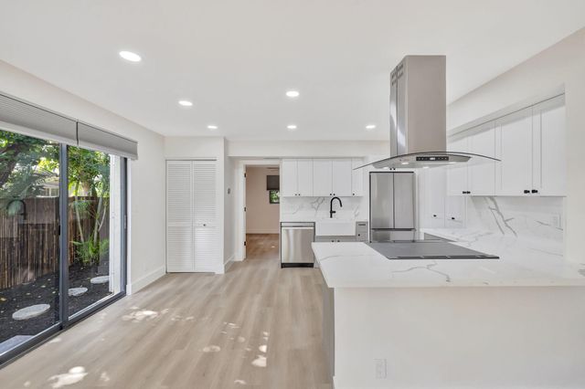 415 SW 7th Ave 415, Fort Lauderdale, FL 33312