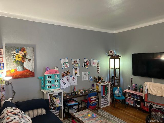 118-11 84th Avenue 418, Kew Gardens, NY 11415
