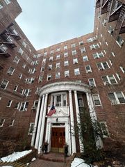 118-11 84th Avenue 418, Kew Gardens, NY 11415