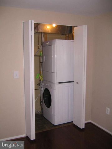 8444 GEORGIAN CT, Manassas, VA 20110