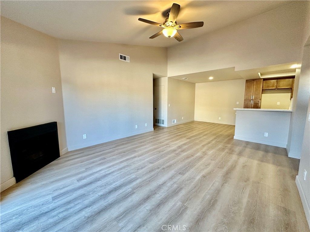 Image 10 of property listing at 10432 W Briar Oaks E, Stanton, CA 90680