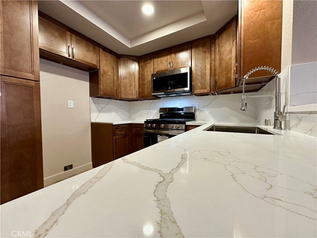 Image 14 of property listing at 10432 W Briar Oaks E, Stanton, CA 90680