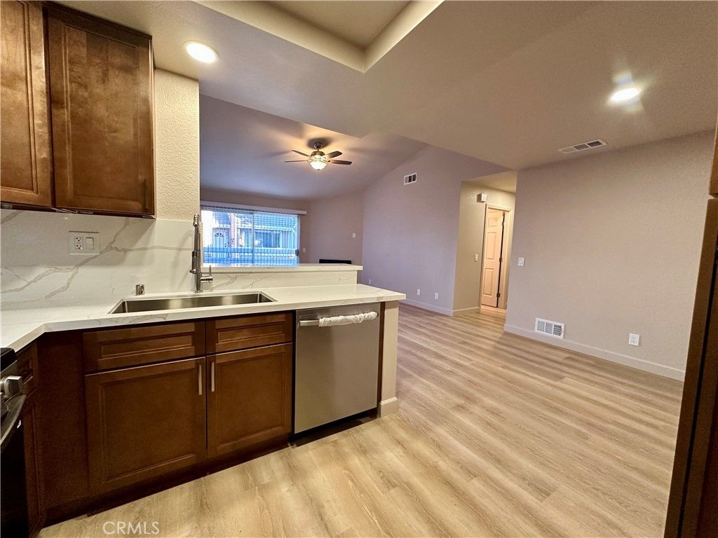 Image 17 of property listing at 10432 W Briar Oaks E, Stanton, CA 90680