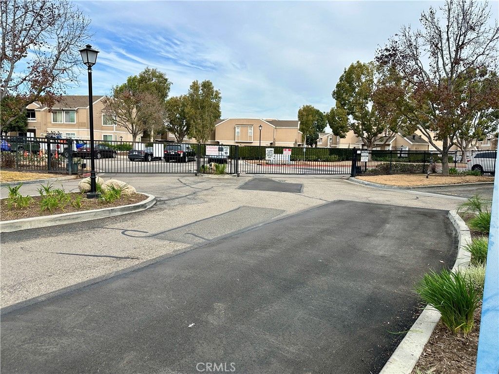 Image 3 of property listing at 10432 W Briar Oaks E, Stanton, CA 90680