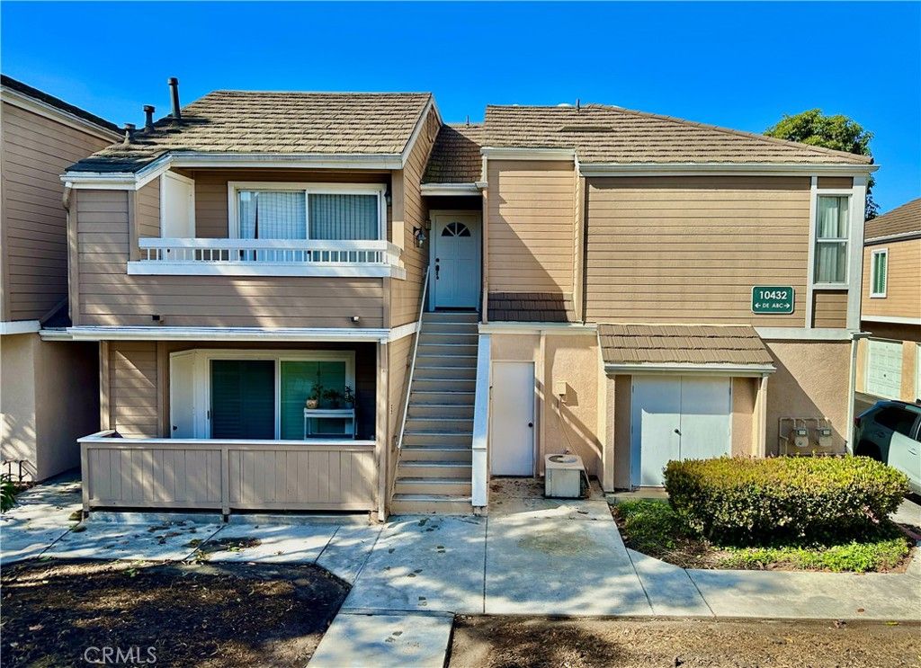 Image 6 of property listing at 10432 W Briar Oaks E, Stanton, CA 90680