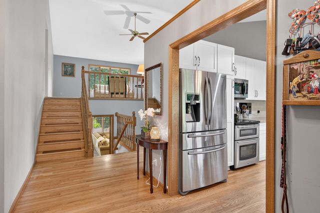 7948 Blanchard Way, Inver Grove Heights, MN 55076