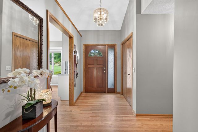 7948 Blanchard Way, Inver Grove Heights, MN 55076