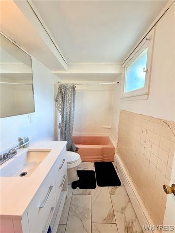 96 Saint Joseph Avenue, Buffalo, NY 14211