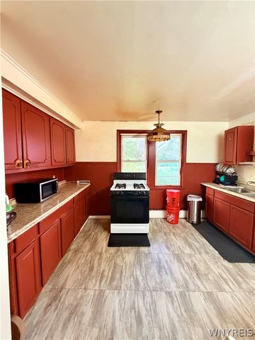 96 Saint Joseph Avenue, Buffalo, NY 14211
