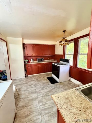 96 Saint Joseph Avenue, Buffalo, NY 14211