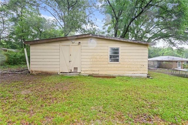 8017 Pine Springs Drive, Saraland, AL 36571