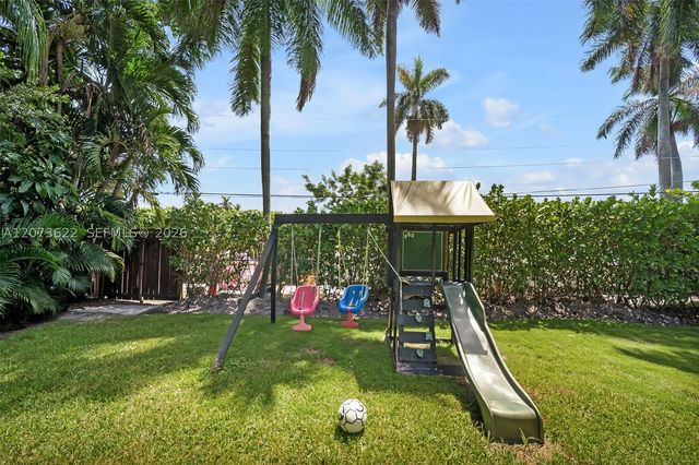 10627 NE 11th Ave, Miami Shores, FL 33138