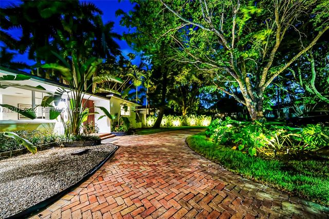 10627 NE 11th Ave, Miami Shores, FL 33138
