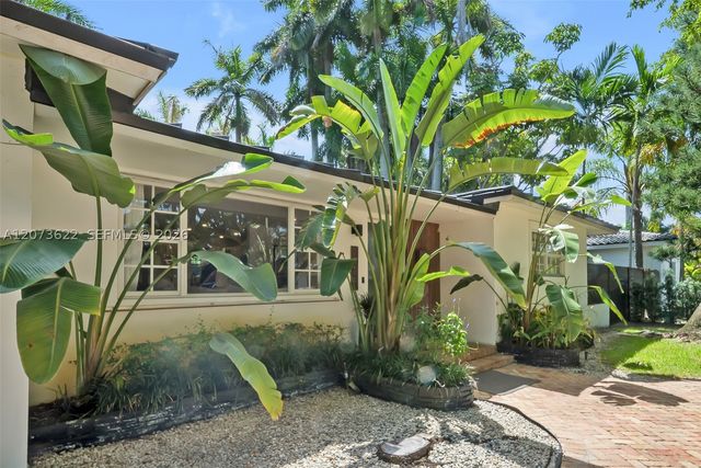 10627 NE 11th Ave, Miami Shores, FL 33138