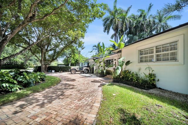 10627 NE 11th Ave, Miami Shores, FL 33138
