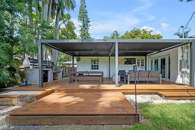 10627 NE 11th Ave, Miami Shores, FL 33138