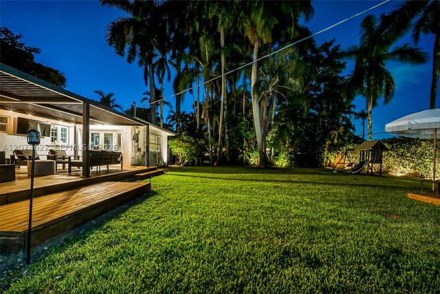 10627 NE 11th Ave, Miami Shores, FL 33138