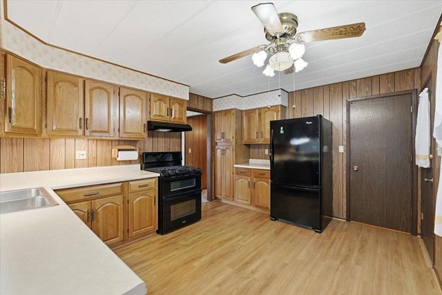 14935 HARRIMAN Lane, Council Bluffs, IA 51503