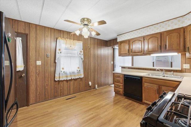 14935 HARRIMAN Lane, Council Bluffs, IA 51503