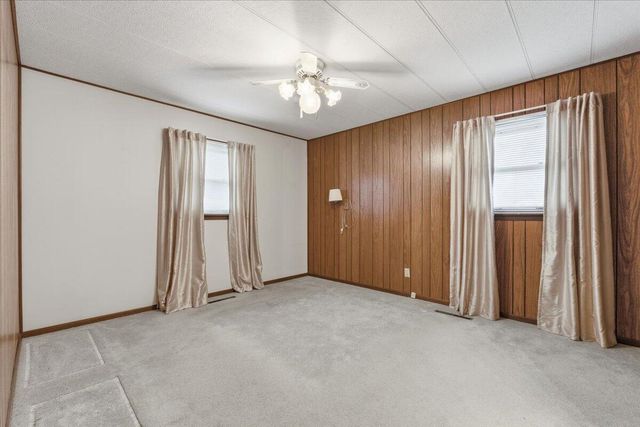 14935 HARRIMAN Lane, Council Bluffs, IA 51503