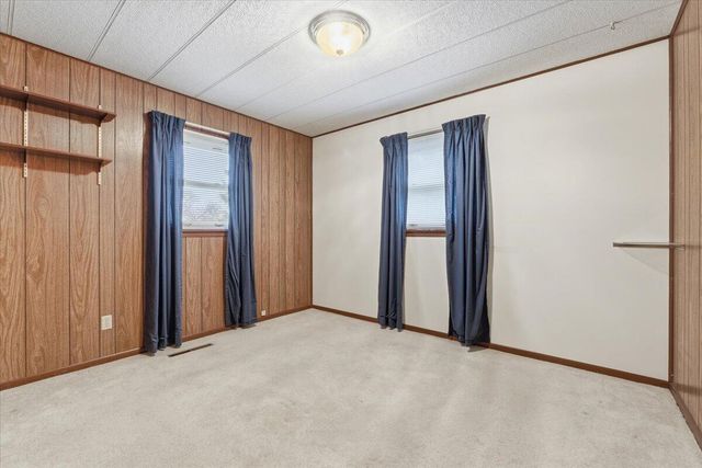 14935 HARRIMAN Lane, Council Bluffs, IA 51503