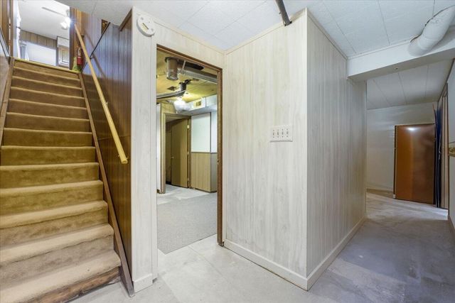 14935 HARRIMAN Lane, Council Bluffs, IA 51503