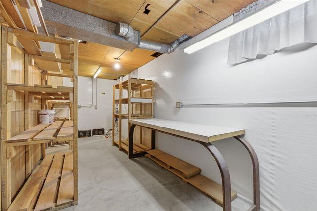 14935 HARRIMAN Lane, Council Bluffs, IA 51503