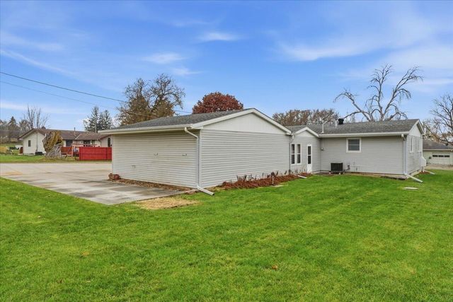 14935 HARRIMAN Lane, Council Bluffs, IA 51503