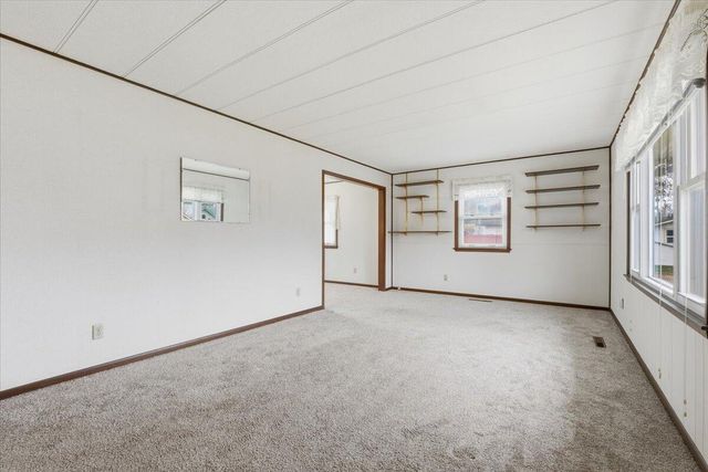 14935 HARRIMAN Lane, Council Bluffs, IA 51503