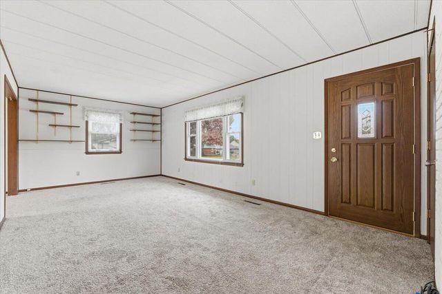 14935 HARRIMAN Lane, Council Bluffs, IA 51503