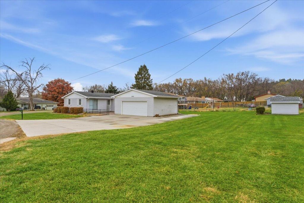 14935 HARRIMAN Lane, Council Bluffs, IA 51503